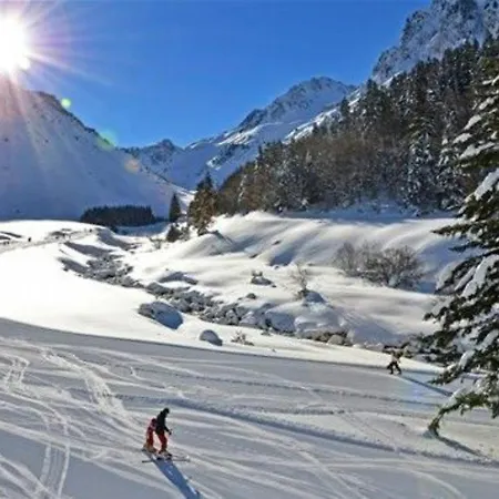 T2 Pour 4 Pers. Avec Terrasse, Piscine Couverte Et Salle De Fitness, Proche Des Pistes - Fr-1-404-199