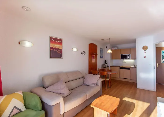 T2 Pour 4 Pers. Avec Terrasse, Piscine Couverte Et Salle De Fitness, Proche Des Pistes - Fr-1-404-199