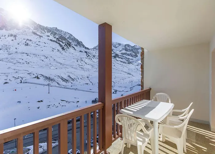 شقة T2 Pour 4 Pers. Avec Terrasse, Piscine Couverte Et Salle De Fitness, Proche Des Pistes - Fr-1-404-199 *