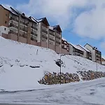 T2 Pour 4 Pers. Avec Terrasse, Piscine Couverte Et Salle De Fitness, Proche Des Pistes - Fr-1-404-199