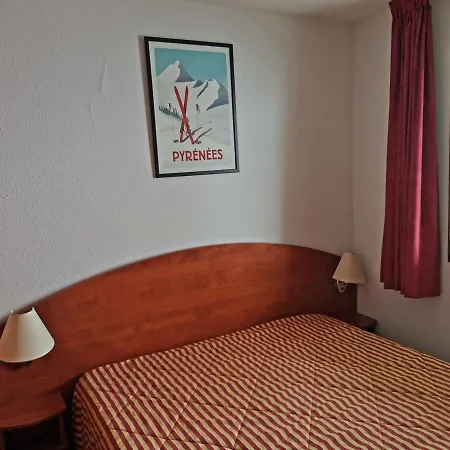 T2 Pour 4 Pers. Avec Terrasse, Piscine Couverte Et Salle De Fitness, Proche Des Pistes - Fr-1-404-199 *