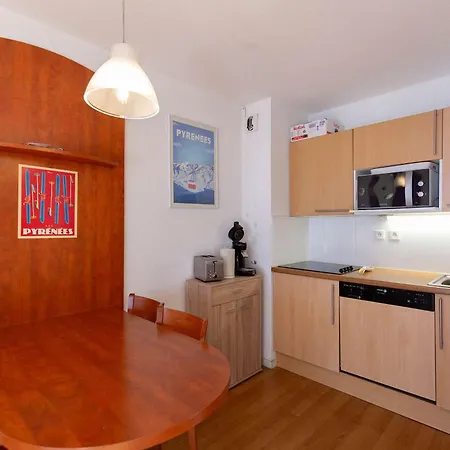 T2 Pour 4 Pers. Avec Terrasse, Piscine Couverte Et Salle De Fitness, Proche Des Pistes - Fr-1-404-199